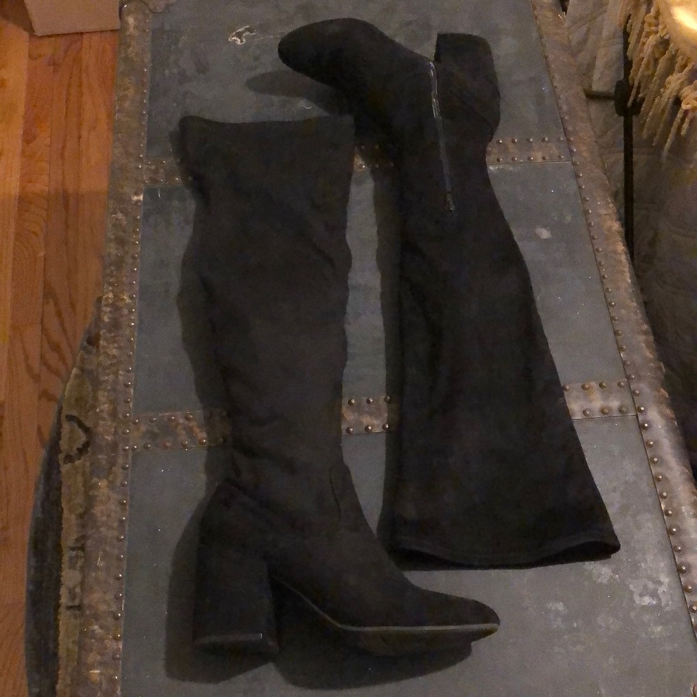 Size 8.5 Bar 111 black suede over the knee boots.